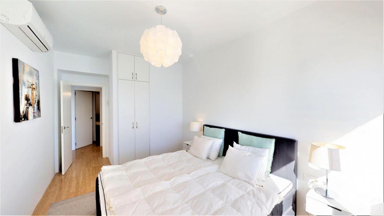 Olimpo - Fuengirola Beachfront Newly Renovated Apartment Exterior photo